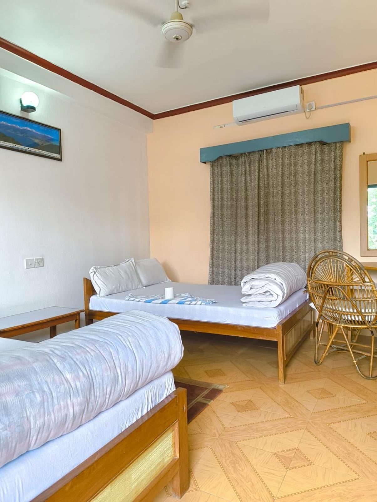 Hotel Mountain View - Lakeside פוקהרה מראה חיצוני תמונה